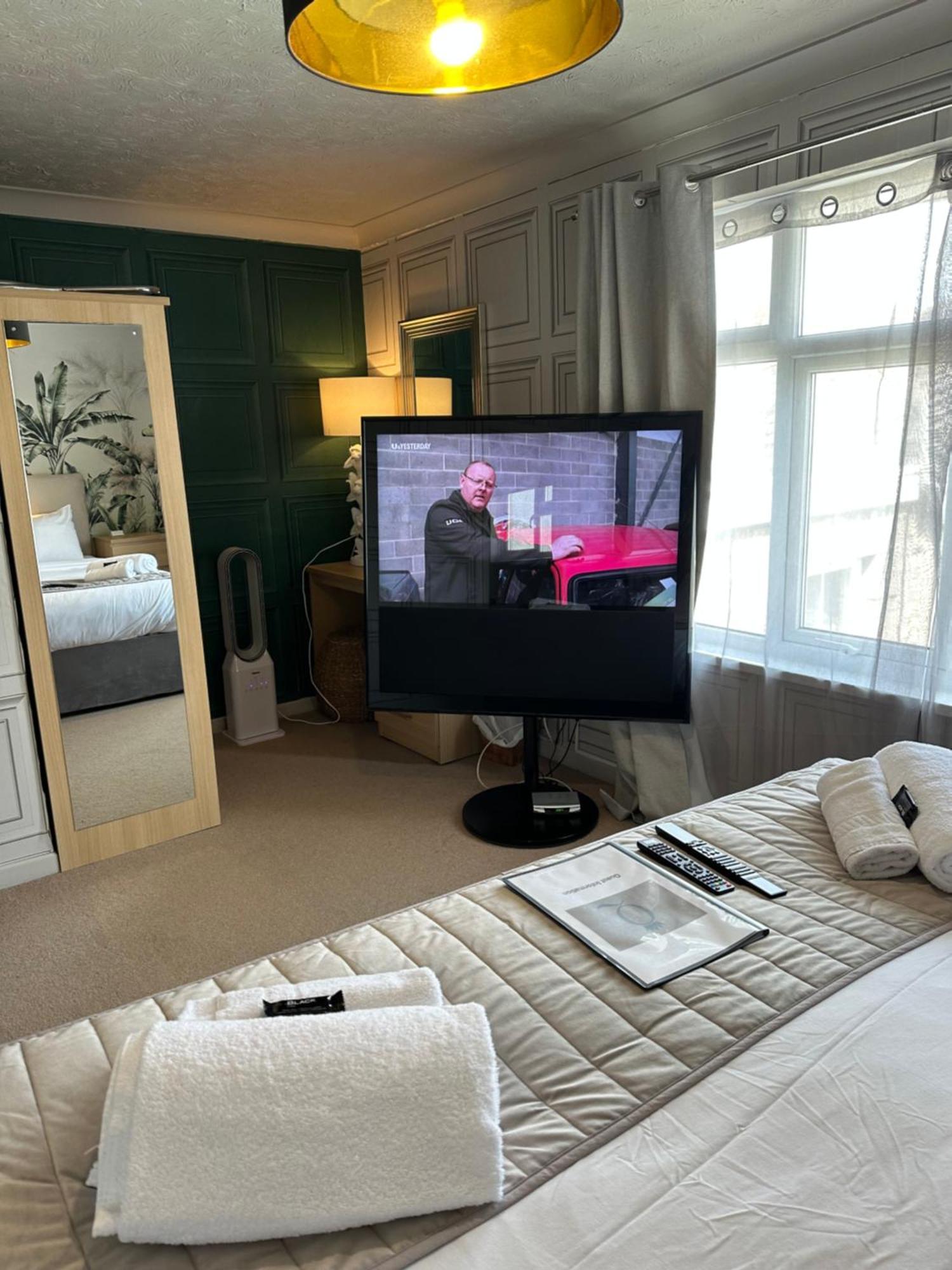 Hotel The Q 3*